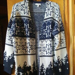 Maurices sweater